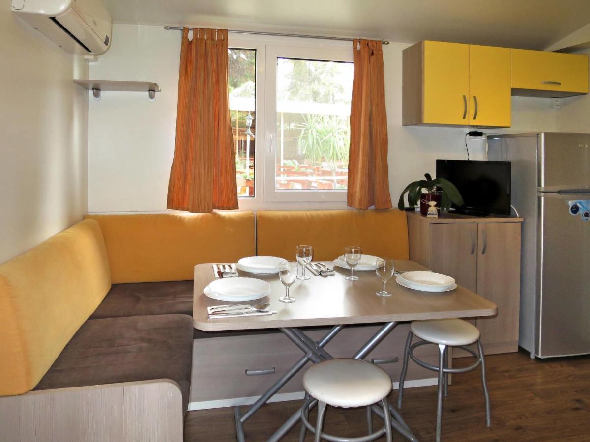 Holiday Home Camp Rozac - Tgr215 Trogir Extérieur photo